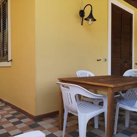 Xenia Apartment Avola