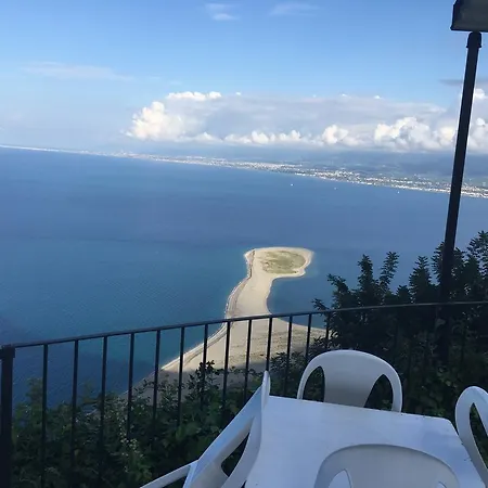 Xenia